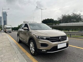2021 Volkswagen T-Roc I Рестайлинг, золотистый, 1340000 рублей, вид 1