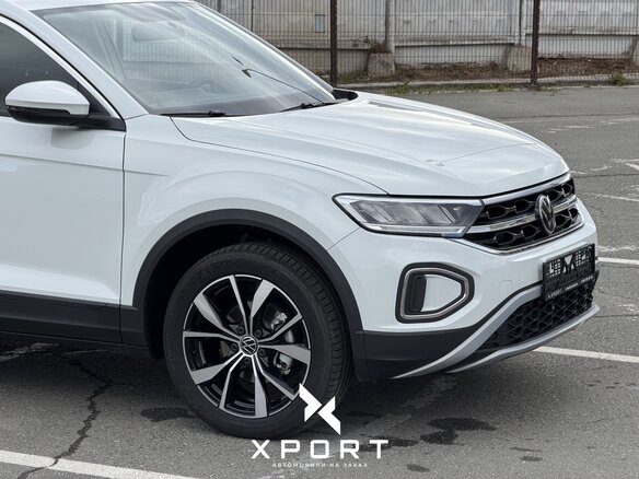 2026 Volkswagen T-Roc I Рестайлинг, белый, 2490000 рублей - вид 1