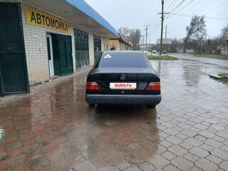 1990 Mercedes-Benz W124 230 4-speed, чёрный, 200000 рублей, вид 5