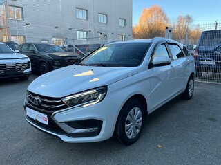 2024 Lada (ВАЗ) Vesta SW I Рестайлинг (NG), белый, 1333159 рублей, вид 4