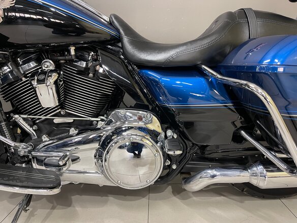 2018 Harley-Davidson Street Glide, синий, 1800000 рублей - вид 5