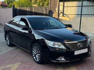 2012 Toyota Camry VII (XV50), чёрный, 1650000 рублей, вид 2