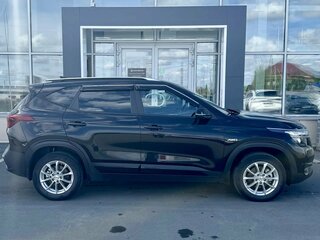 2021 Kia Seltos I, чёрный, 2350000 рублей, вид 4