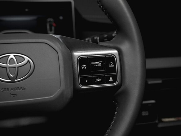 2026 Toyota RAV4 VI (XA60), белый - вид 25