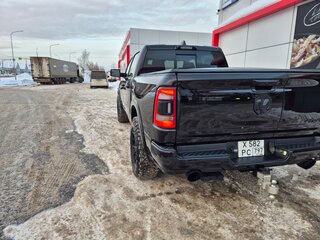 2023 Ram 1500 Quad Cab V, чёрный, 8790000 рублей, вид 5