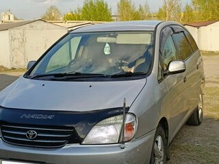 1998 Toyota Nadia, серебристый, 490000 рублей, вид 2