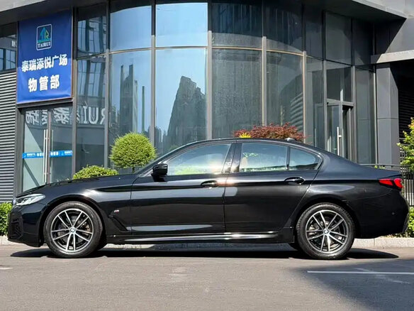 2023 BMW 5 серии 525Li VII (G30/G31/G38) Рестайлинг, чёрный - вид 4