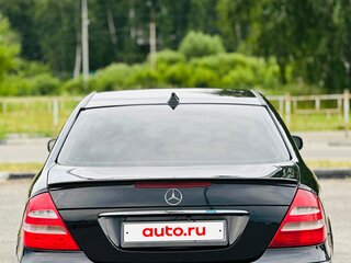 2003 Mercedes-Benz E-Класс 200 III (W211, S211), чёрный, 750000 рублей, вид 3