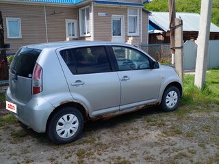 2004 Toyota Passo I (C10), серый, 250000 рублей, вид 2