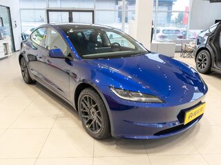 2025 Tesla Model 3 Long Range I Рестайлинг, синий, 8366500 рублей, вид 3