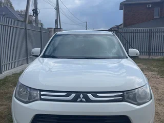 2013 Mitsubishi Outlander III, белый, 950000 рублей, вид 1