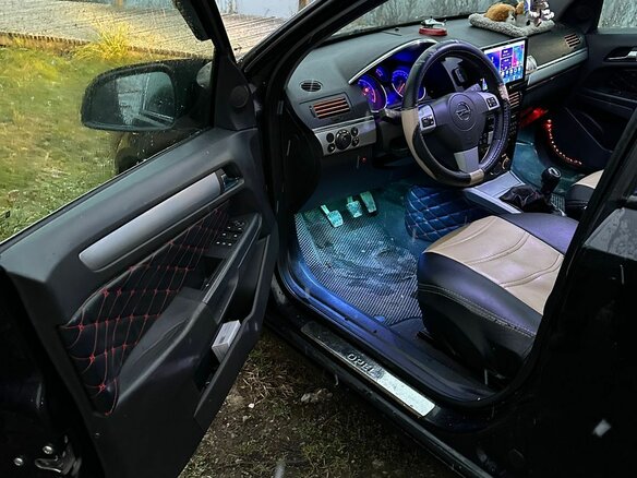 2010 Opel Astra H Рестайлинг, чёрный, 450000 рублей - вид 14