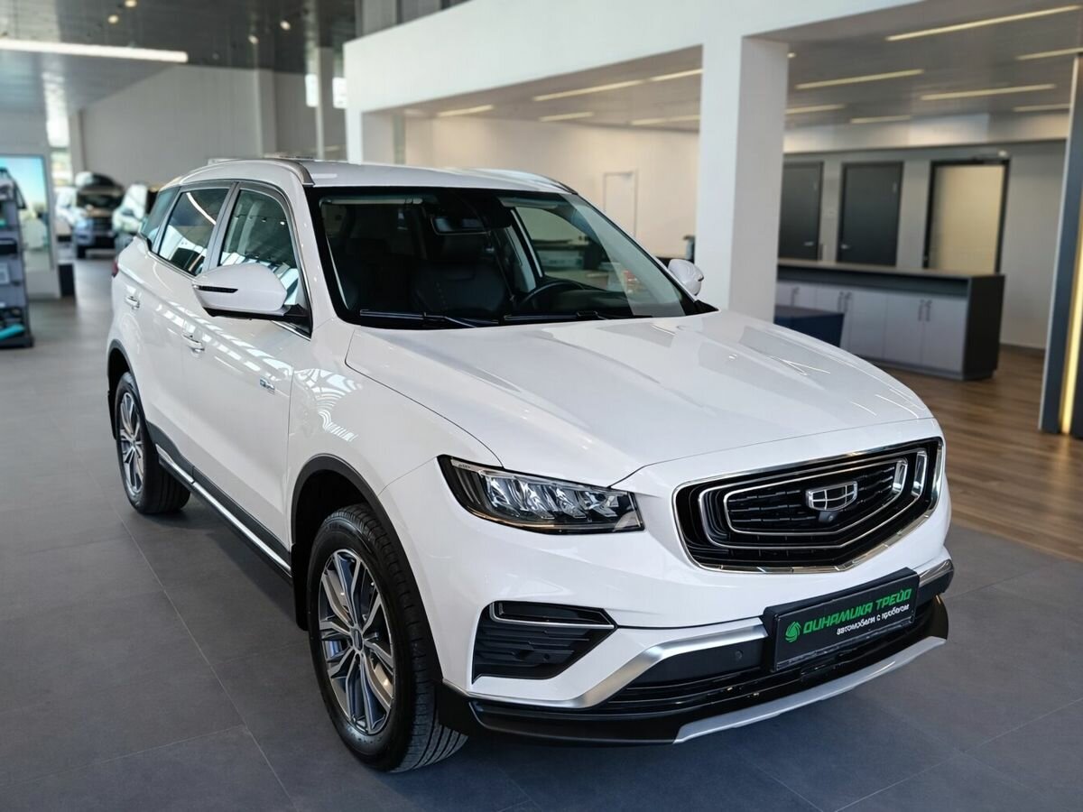 Открыть фотографии: Geely Atlas Pro