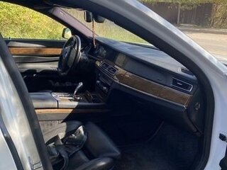 2011 BMW 7 серии 740d xDrive V (F01/F02/F04), белый, 1850000 рублей, вид 5