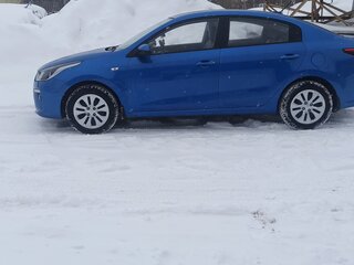 2017 Kia Rio IV, синий, 1350000 рублей, вид 2