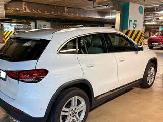 2020 Mercedes-Benz GLA 200 II (H247), белый, 3500000 рублей, вид 4