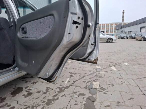 2007 Kia Spectra I Рестайлинг 2, серебристый, 195000 рублей - вид 16
