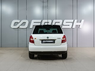 2012 Skoda Fabia II Рестайлинг, белый, 949000 рублей, вид 4