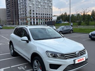2015 Volkswagen Touareg II Рестайлинг, белый, 3250000 рублей, вид 2