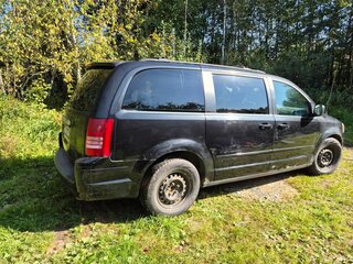 2009 Chrysler Town & Country V, чёрный, 790000 рублей, вид 5