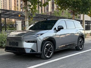 2025 Toyota bZ3X 58.3 kWh, серебристый, 2940000 рублей, вид 5