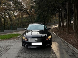2016 Volkswagen Passat (North America and China) I Рестайлинг, чёрный, 1950000 рублей, вид 2