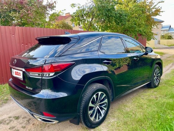 2020 Lexus RX 300 IV Рестайлинг, чёрный, 4555000 рублей - вид 3