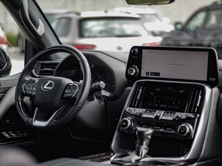 2022 Lexus LX 600 IV, чёрный, 17500000 рублей, вид 5