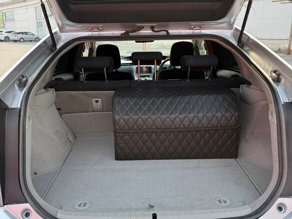 2014 Toyota Prius III Рестайлинг (XW30), серебристый, 1100000 рублей - вид 12
