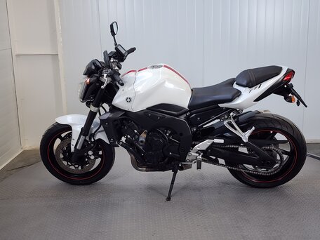 2010 Yamaha FZ1, белый, 499000 рублей, вид 5