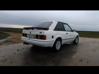 1986 Ford Escort XR3i IV, белый, 150000 рублей, вид 3