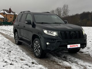 2022 Toyota Land Cruiser Prado 150 Series Рестайлинг 3, чёрный, 6800000 рублей, вид 3