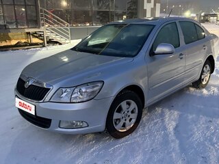 2013 Skoda Octavia II (A5) Рестайлинг, серебристый, 1000000 рублей, вид 1
