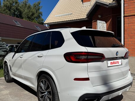 2019 BMW X5 30d IV (G05/G18), белый, 4950000 рублей, вид 5