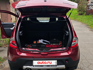 2012 Renault Sandero I, красный, 950000 рублей, вид 5
