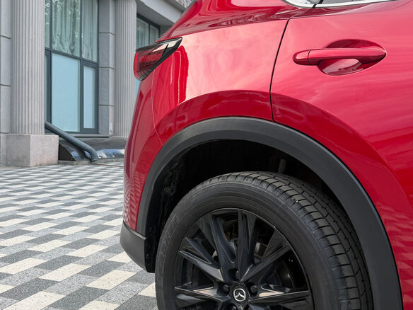 2025 Mazda CX-5 II Рестайлинг, красный, 3600000 рублей - вид 13