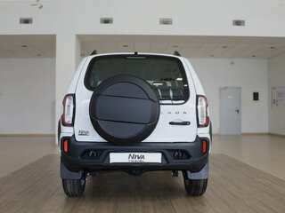 2026 Lada (ВАЗ) Niva Travel I Рестайлинг, белый, 1603000 рублей, вид 5