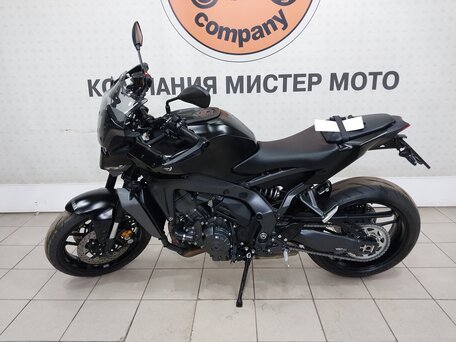 2024 Yamaha MT-09 (FZ-09), чёрный, 1299000 рублей, вид 2