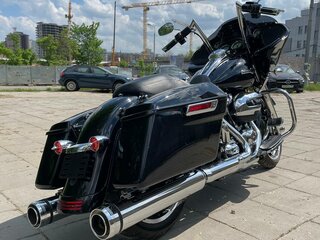2022 Harley-Davidson Road Glide, чёрный, 1715000 рублей, вид 4