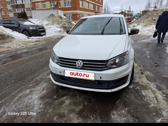 2016 Volkswagen Polo V Рестайлинг, белый, 550000 рублей