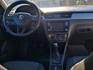 2017 Skoda Rapid I, белый, 700000 рублей, вид 4