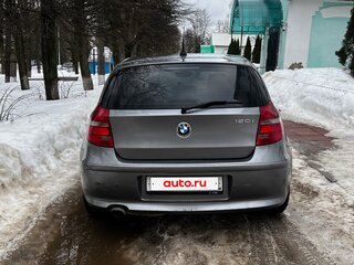 2009 BMW 1 серии 120i I (E81/E82/E87/E88) Рестайлинг, серый, 700000 рублей, вид 5