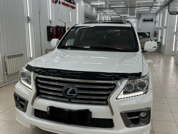 2014 Lexus LX 570 III Рестайлинг, белый, 5800000 рублей - вид 2