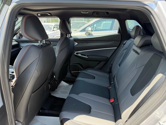 2026 Geely Cityray, серый, 3299990 рублей - вид 28