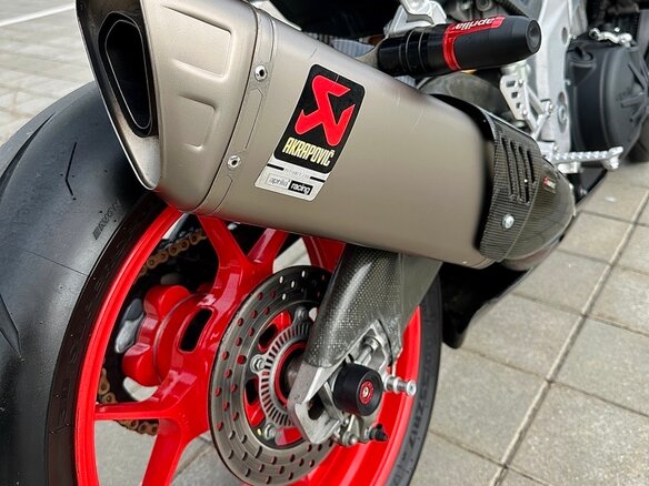 2018 Aprilia Tuono V4, красный, 999999 рублей - вид 19