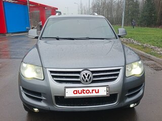 2008 Volkswagen Touareg I Рестайлинг, серебристый, 850000 рублей, вид 2
