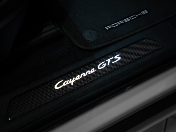 2021 Porsche Cayenne GTS Coupé III, серый, 11000000 рублей - вид 7