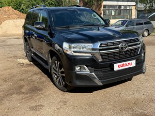 2016 Toyota Land Cruiser 200 Series Рестайлинг 2, чёрный, 4200000 рублей, вид 1