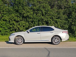 2018 Toyota Camry VIII (XV70), белый, 2444444 рублей, вид 4
