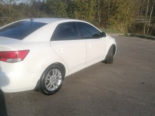 2012 Kia Cerato 6-speed II, белый, 820000 рублей, вид 4